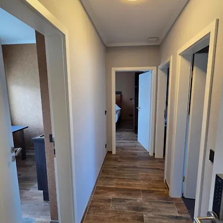 Pochtas Apartman *